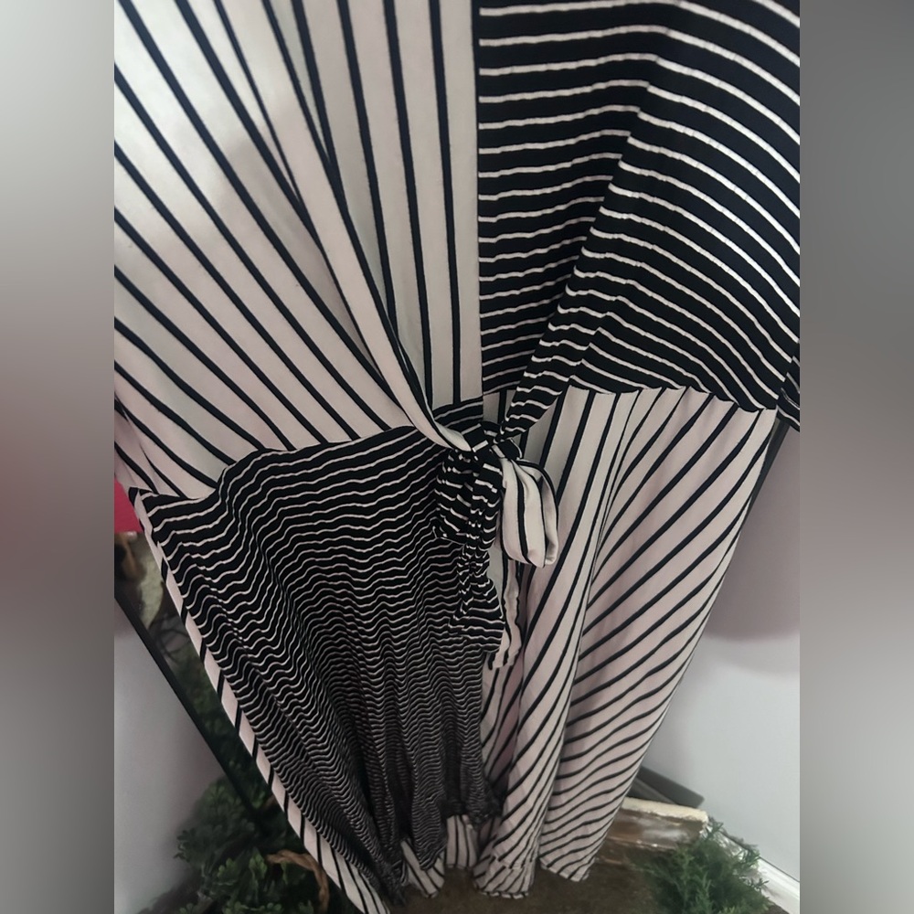 SHEIN Black and White striped dress NWOT - Picture 6 of 12